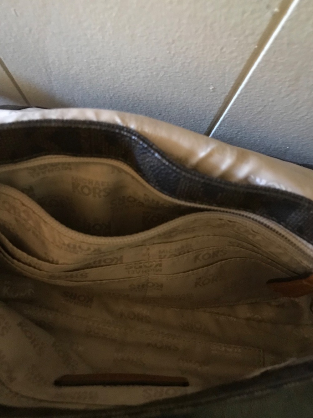 Michael Kors clutch and wallet set - Picture 7 of 10